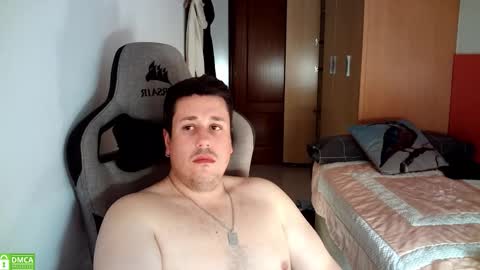 Snapshot of sergio95n chatting on 10.24.25 Pollos online show from 10.24.25