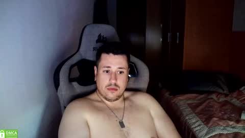 Snapshot of sergio95n chatting on 11.05.25 Pollos online show from 11.05.25