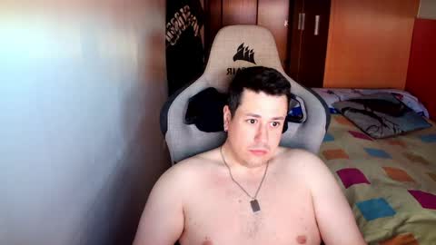 Snapshot of sergio95n chatting on 04.05.26 Pollos online show from 04.05.26
