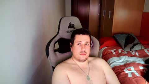 Snapshot of sergio95n chatting on 04.13.26 Pollos online show from 04.13.26