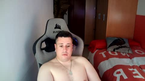 Snapshot of sergio95n chatting on 04.22.26 Pollos online show from 04.22.26