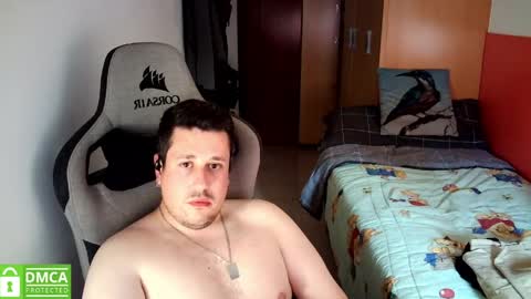 Snapshot of sergio95n chatting on 05.20.26 Pollos online show from 05.20.26