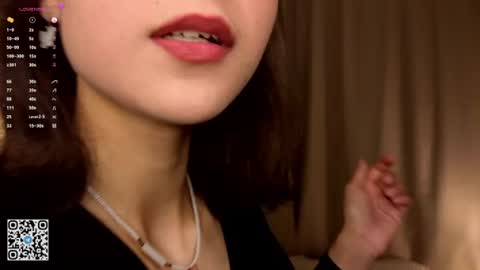 Snapshot of serinazele chatting on 06.17.26 Melissa online show from 06.17.26