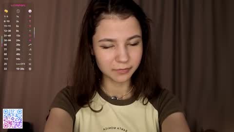 Snapshot of serinazele chatting on 07.19.26 Melissa online show from 07.19.26