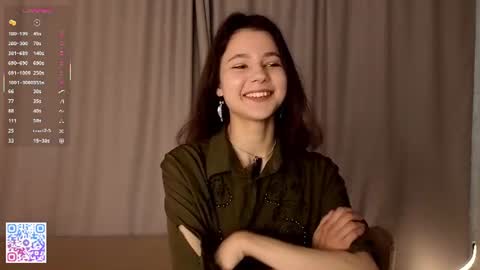 Snapshot of serinazele chatting on 07.20.26 Melissa online show from 07.20.26