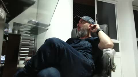 hetero serio discreto online show from 06.02.26
