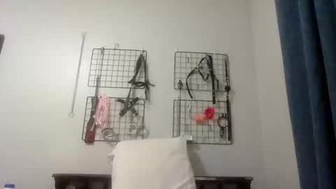 Servile Sarah online show from 01.29.25