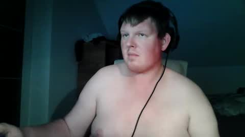 Snapshot of setcuna chatting on 12.14.25 setcuna online show from 12.14.25