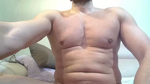 Snapshot of sex_machine_19 chatting on 12.06.24 SEX MACHINE 19 online show from 12.06.24