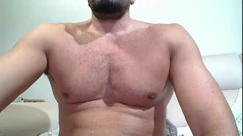 Snapshot of sex_machine_19 chatting on 09.28.25 SEX MACHINE 19 online show from 09.28.25