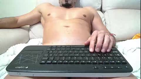 Snapshot of sex_machine_19 chatting on 11.11.25 SEX MACHINE 19 online show from 11.11.25