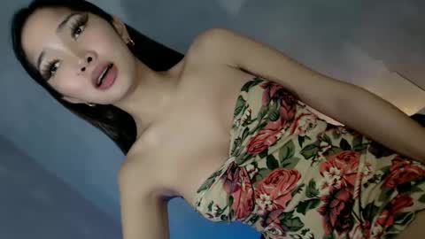 Lily online show from 01.28.25