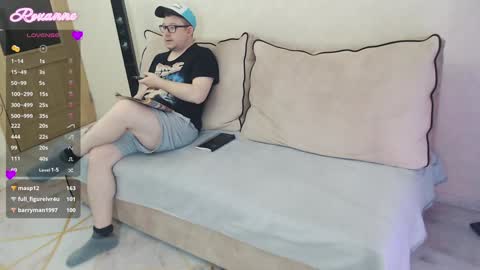 Roxy Kate Mary Alex Arnold online show from 12.15.24