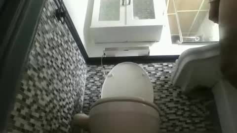 Snapshot of sexiiyellowboii87 chatting on 03.15.26 sexiiyellowboii87 online show from 03.15.26