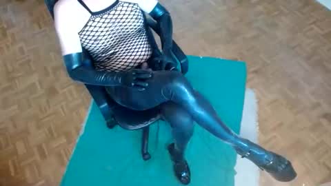 Snapshot of sexmastre12 chatting on 04.11.26 Christina Stacy online show from 04.11.26