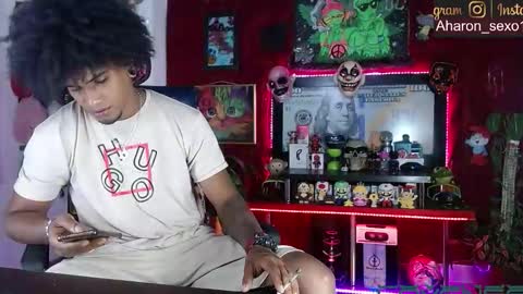 Snapshot of sexo_aharon chatting on 03.16.26 Aharon ravelo online show from 03.16.26