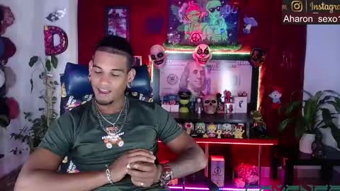 Snapshot of sexo_aharon chatting on 03.21.26 Aharon ravelo online show from 03.21.26