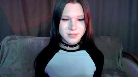 Snapshot of sexpired_princess chatting on 03.05.25 Nextdoor Princess online show from 03.05.25