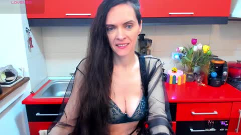 Snapshot of sexqueen1111 chatting on 02.01.25 sexqueen1111 online show from 02.01.25