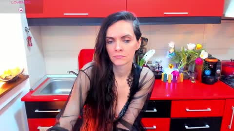 Snapshot of sexqueen1111 chatting on 02.03.25 sexqueen1111 online show from 02.03.25