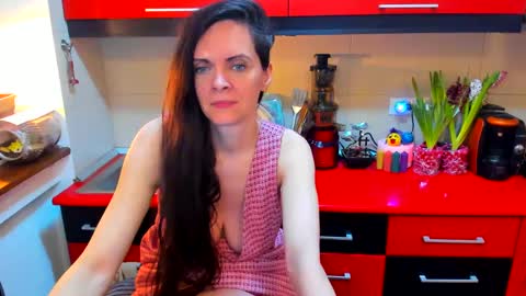 Snapshot of sexqueen1111 chatting on 02.26.25 sexqueen1111 online show from 02.26.25