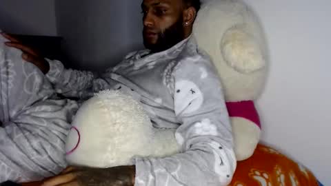 Snapshot of sexseason777 chatting on 11.13.25 STIIV G online show from 11.13.25