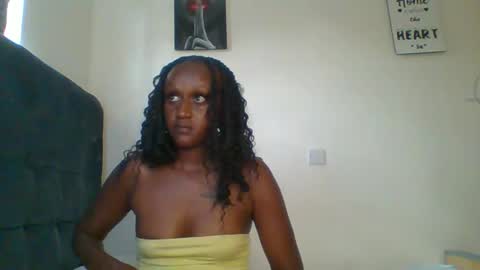 Snapshot of sexsy_sally chatting on 01.10.25 sexsysally online show from 01.10.25