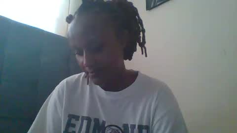 Snapshot of sexsy_sally chatting on 12.14.25 sexsysally online show from 12.14.25