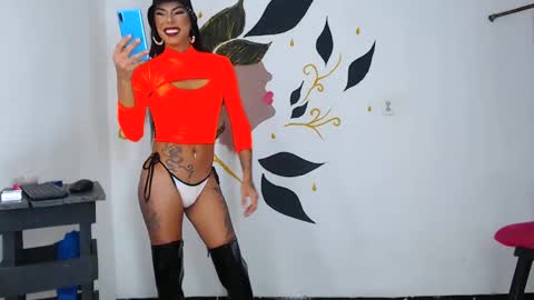 Snapshot of sextshotlati chatting on 03.09.25 thiago online show from 03.09.25