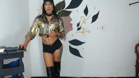 Snapshot of sextshotlati chatting on 03.11.25 thiago online show from 03.11.25