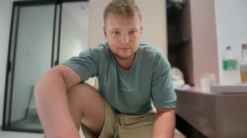 Snapshot of sexual_sbotage chatting on 02.13.26 Max Leman online show from 02.13.26