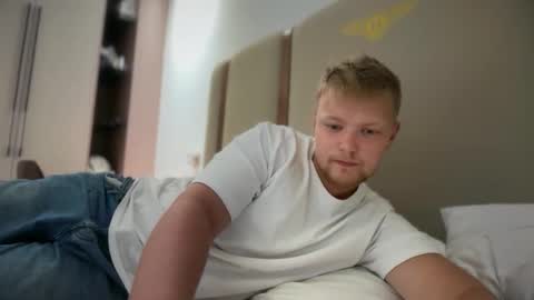 Snapshot of sexual_sbotage chatting on 02.15.26 Max Leman online show from 02.15.26