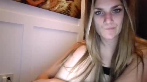 sexxxyvibes online show from 10.18.25