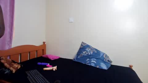 Snapshot of sexxy_butty chatting on 06.17.26 Gigie online show from 06.17.26