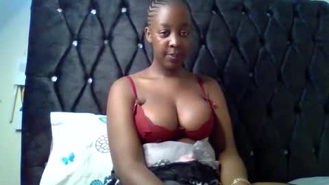 Snapshot of sexxy_chery chatting on 03.12.26 sexxy_chery online show from 03.12.26