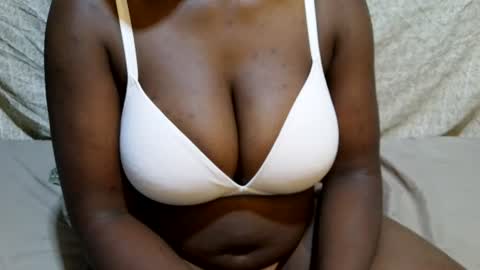 Snapshot of sexxy_maya1 chatting on 06.23.26 sexxy_maya1 online show from 06.23.26