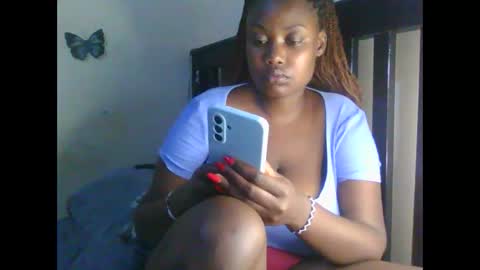 Snapshot of sexxy_mish chatting on 05.17.26 sexxy_mish online show from 05.17.26