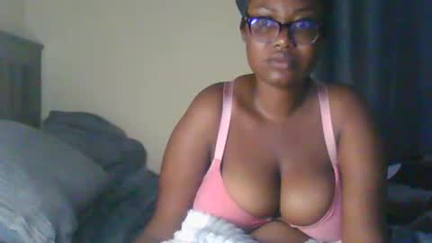 Snapshot of sexxy_mish chatting on 06.18.26 sexxy_mish online show from 06.18.26