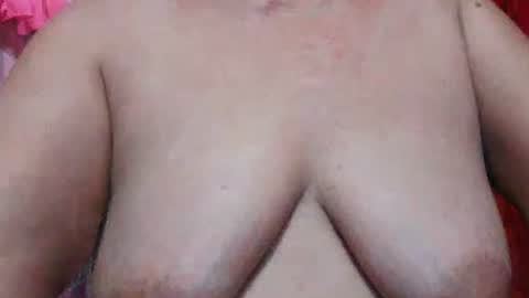 Snapshot of sexxyicee69 chatting on 05.12.26 misslovely j online show from 05.12.26