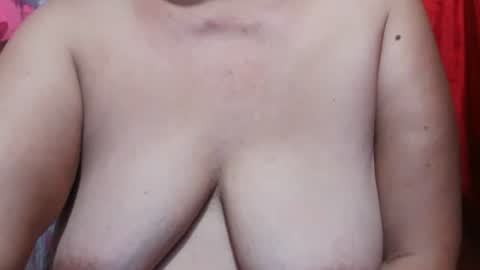 Snapshot of sexxyicee69 chatting on 05.19.26 misslovely j online show from 05.19.26