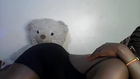 Snapshot of sexy_annbel chatting on 06.23.26 Ann online show from 06.23.26