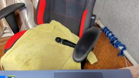 Jessica  Face only in pvt or in snapchat Dont ask more.... online show from 01.01.25