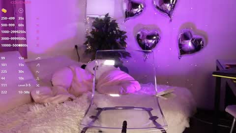 Lina online show from 02.15.25