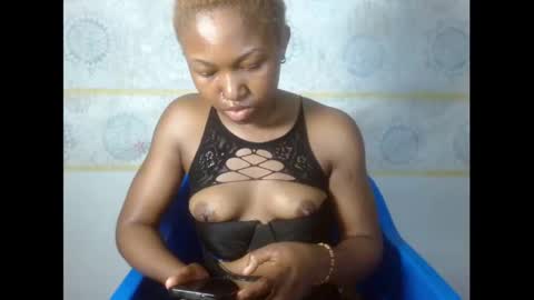 sexy_bluey247 online show from 09.16.25