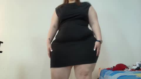 Snapshot of sexy_curvi chatting on 12.22.24 karla instagram online show from 12.22.24
