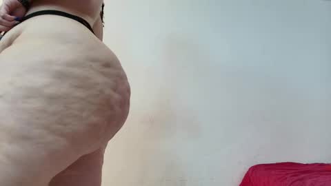 Snapshot of sexy_curvi chatting on 02.03.25 karla instagram online show from 02.03.25