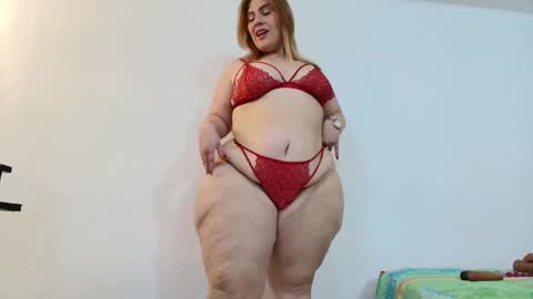 Snapshot of sexy_curvi chatting on 02.17.25 karla instagram online show from 02.17.25