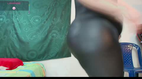 Snapshot of sexy_curvi chatting on 11.23.25 karla instagram online show from 11.23.25