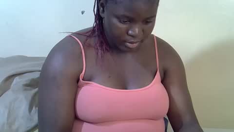 Snapshot of sexy_ebony20 chatting on 02.28.25 ebony online show from 02.28.25