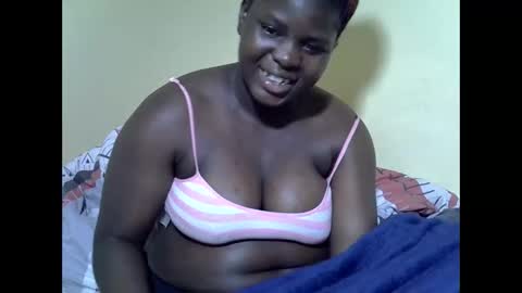 Snapshot of sexy_ebony20 chatting on 09.22.25 ebony online show from 09.22.25
